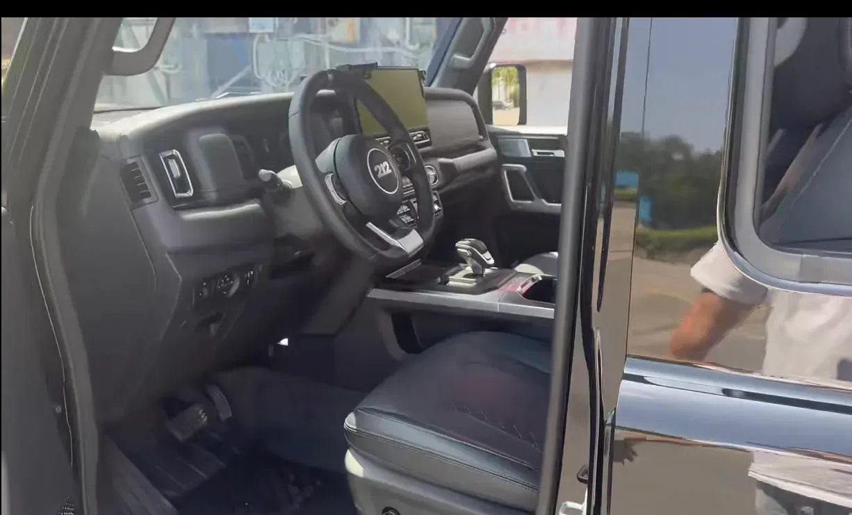 2025 212 212 T01 2.0T 252HP L4 8AT,autocango,china used car exporter,china ev exporter,chinese used car exporter,chinese used ev exporter