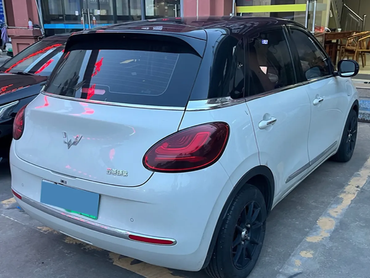 2023 WuLing BinGuo BEV 31.9KWH,autocango,china used car exporter,china ev exporter,chinese used car exporter,chinese used ev exporter