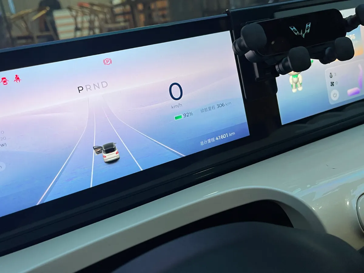 2023 WuLing BinGuo BEV 31.9KWH,autocango,china used car exporter,china ev exporter,chinese used car exporter,chinese used ev exporter