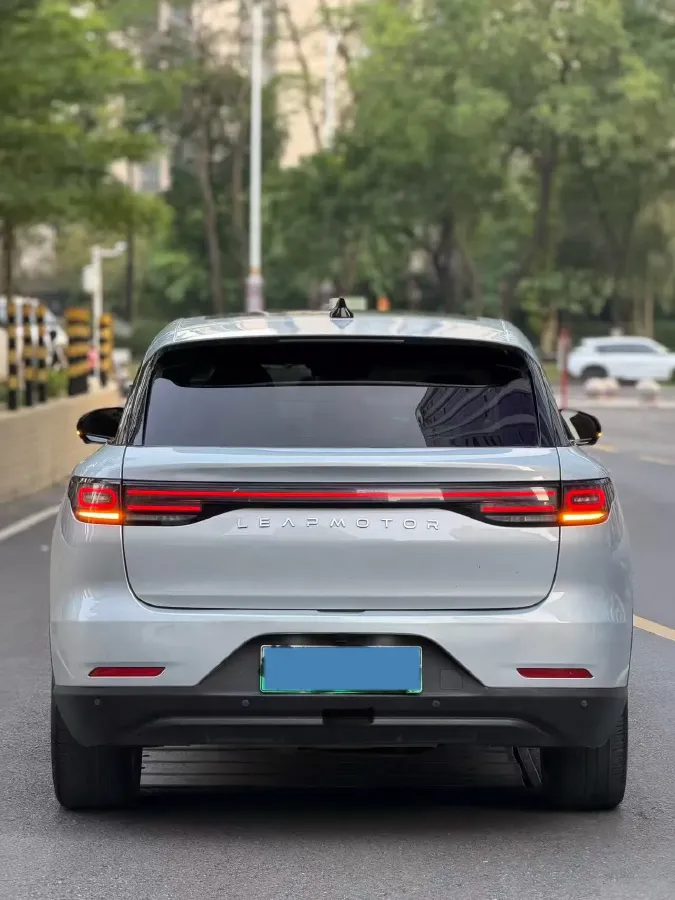 2023 Leapmotor C11 Range Extended 131HP REEV 30.1KWH,autocango,china used car exporter,china ev exporter,chinese used car exporter,chinese used ev exporter
