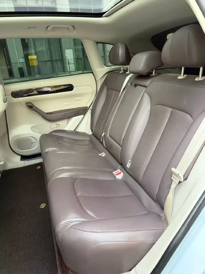 2023 Leapmotor C11 Range Extended 131HP REEV 30.1KWH,autocango,china used car exporter,china ev exporter,chinese used car exporter,chinese used ev exporter