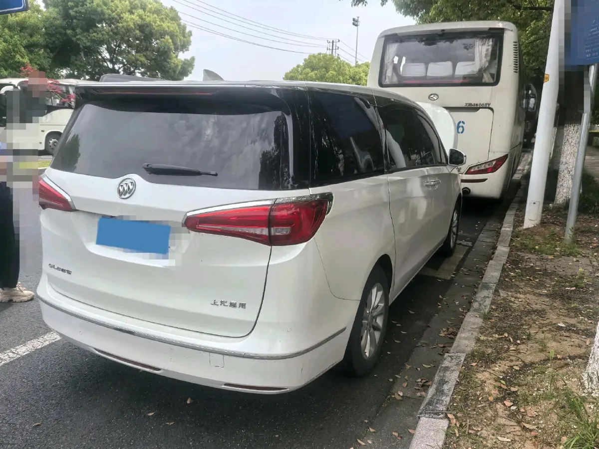 2018 Buick GL8 2.0T 260HP L4 6AT,autocango,china used car exporter,china ev exporter,chinese used car exporter,chinese used ev exporter