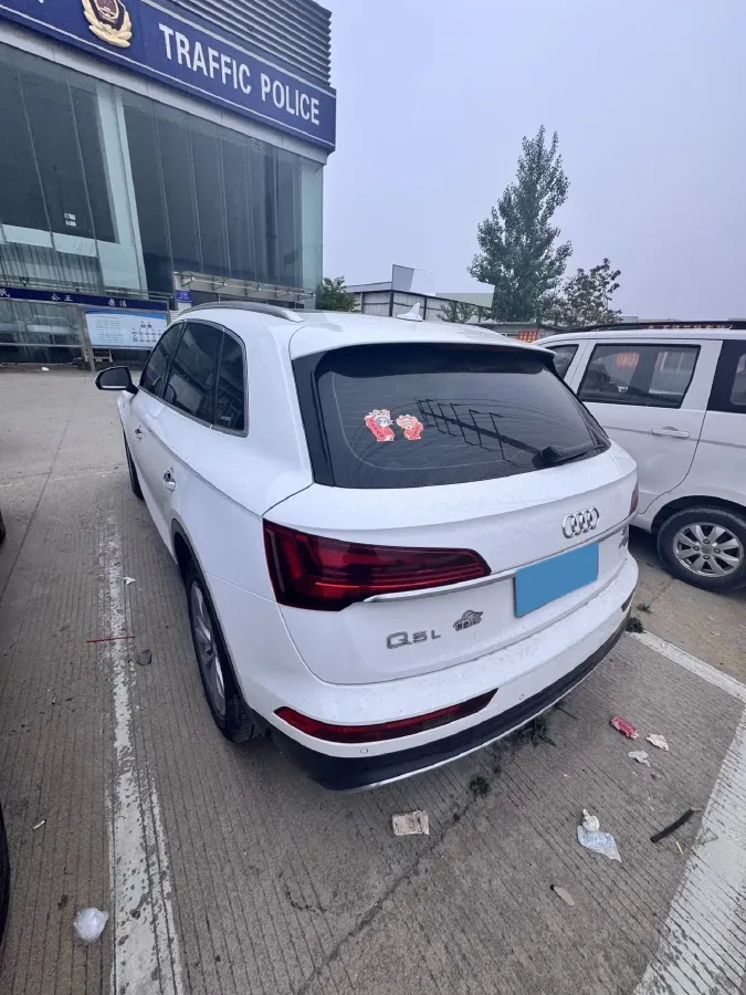 2023 Audi Q5L 2.0T 190HP L4 7DCT,autocango,china used car exporter,china ev exporter,chinese used car exporter,chinese used ev exporter