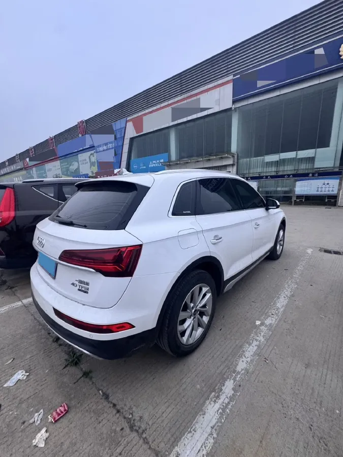 2023 Audi Q5L 2.0T 190HP L4 7DCT,autocango,china used car exporter,china ev exporter,chinese used car exporter,chinese used ev exporter