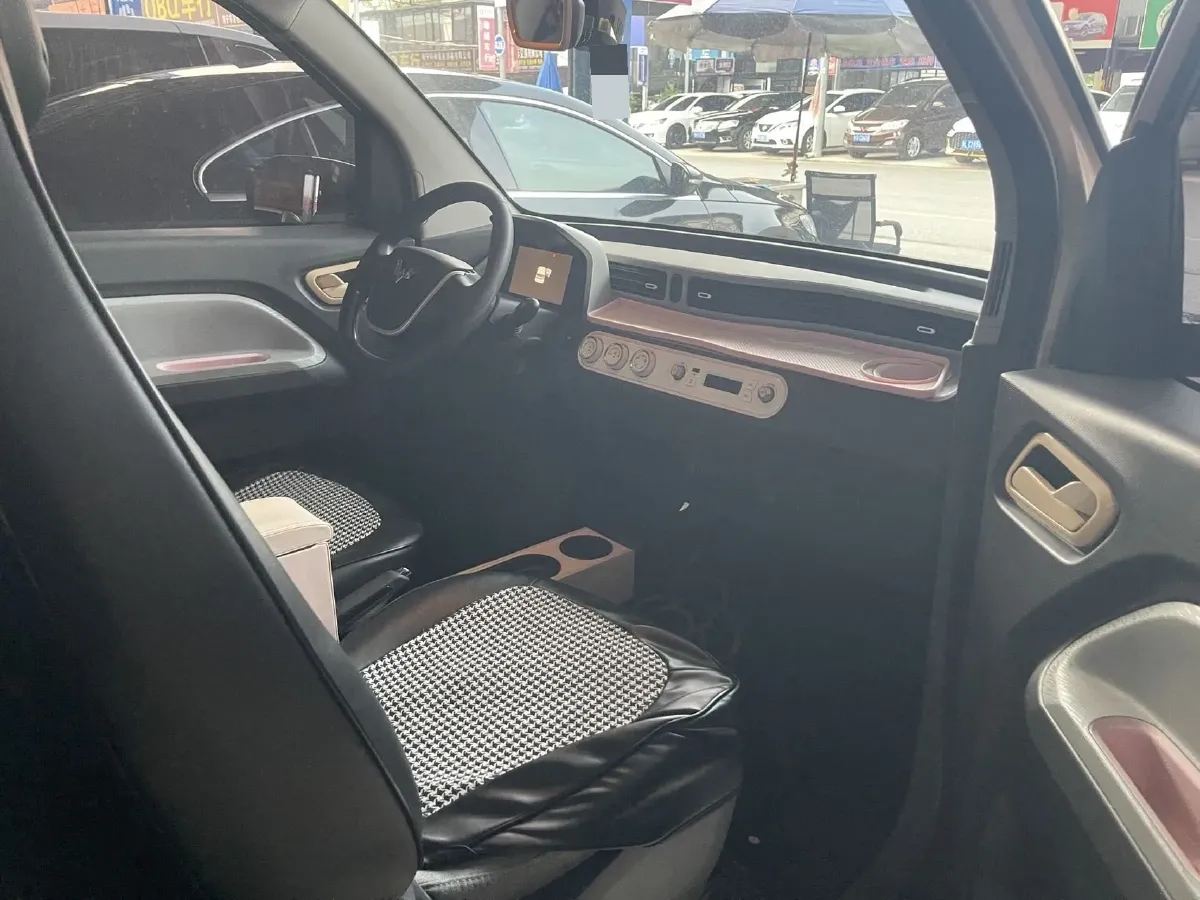 2022 WuLing HongGuang MINI EV BEV 13.8KWH,autocango,china used car exporter,china ev exporter,chinese used car exporter,chinese used ev exporter