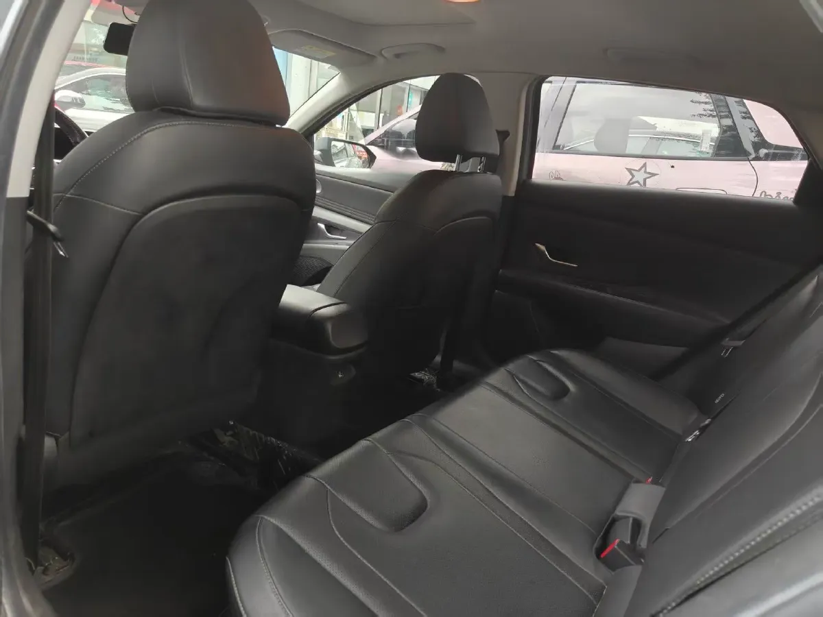 2021 Hyundai Elantra 1.5L 115HP L4 CVT,autocango,china used car exporter,china ev exporter,chinese used car exporter,chinese used ev exporter