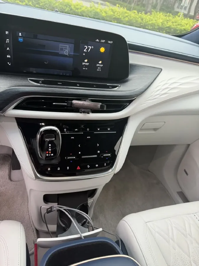 2020 Buick GL8 2.0T 237HP L4 9AT,autocango,china used car exporter,china ev exporter,chinese used car exporter,chinese used ev exporter