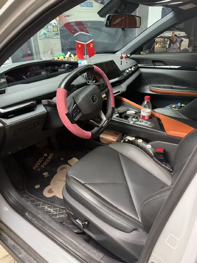 2022 ChangAn UNI-V 1.5T 188HP L4 7DCT,autocango,china used car exporter,china ev exporter,chinese used car exporter,chinese used ev exporter