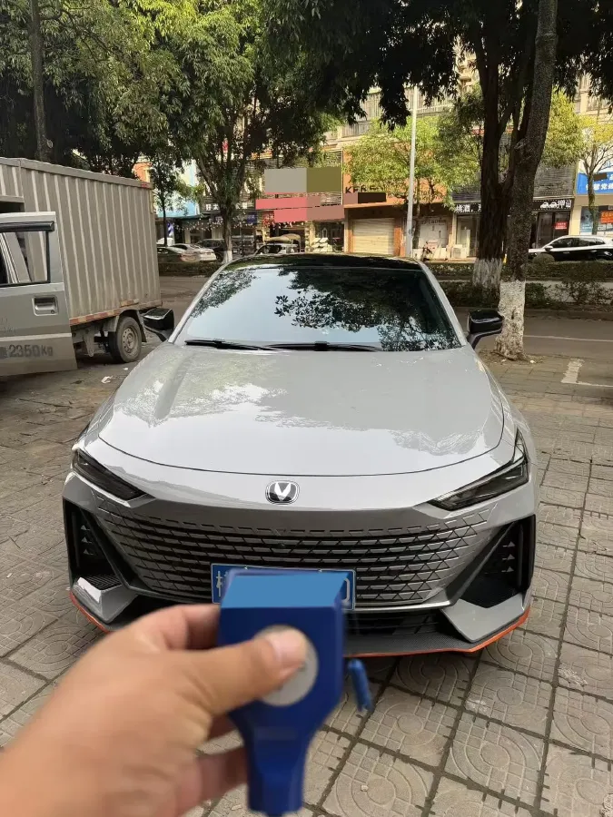 2022 ChangAn UNI-V 1.5T 188HP L4 7DCT,autocango,china used car exporter,china ev exporter,chinese used car exporter,chinese used ev exporter