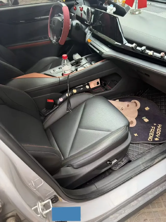 2022 ChangAn UNI-V 1.5T 188HP L4 7DCT,autocango,china used car exporter,china ev exporter,chinese used car exporter,chinese used ev exporter