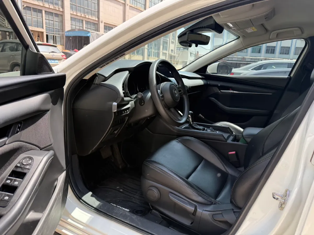 2020 Mazda 3 Axela 1.5L 117HP L4 6AT,autocango,china used car exporter,china ev exporter,chinese used car exporter,chinese used ev exporter