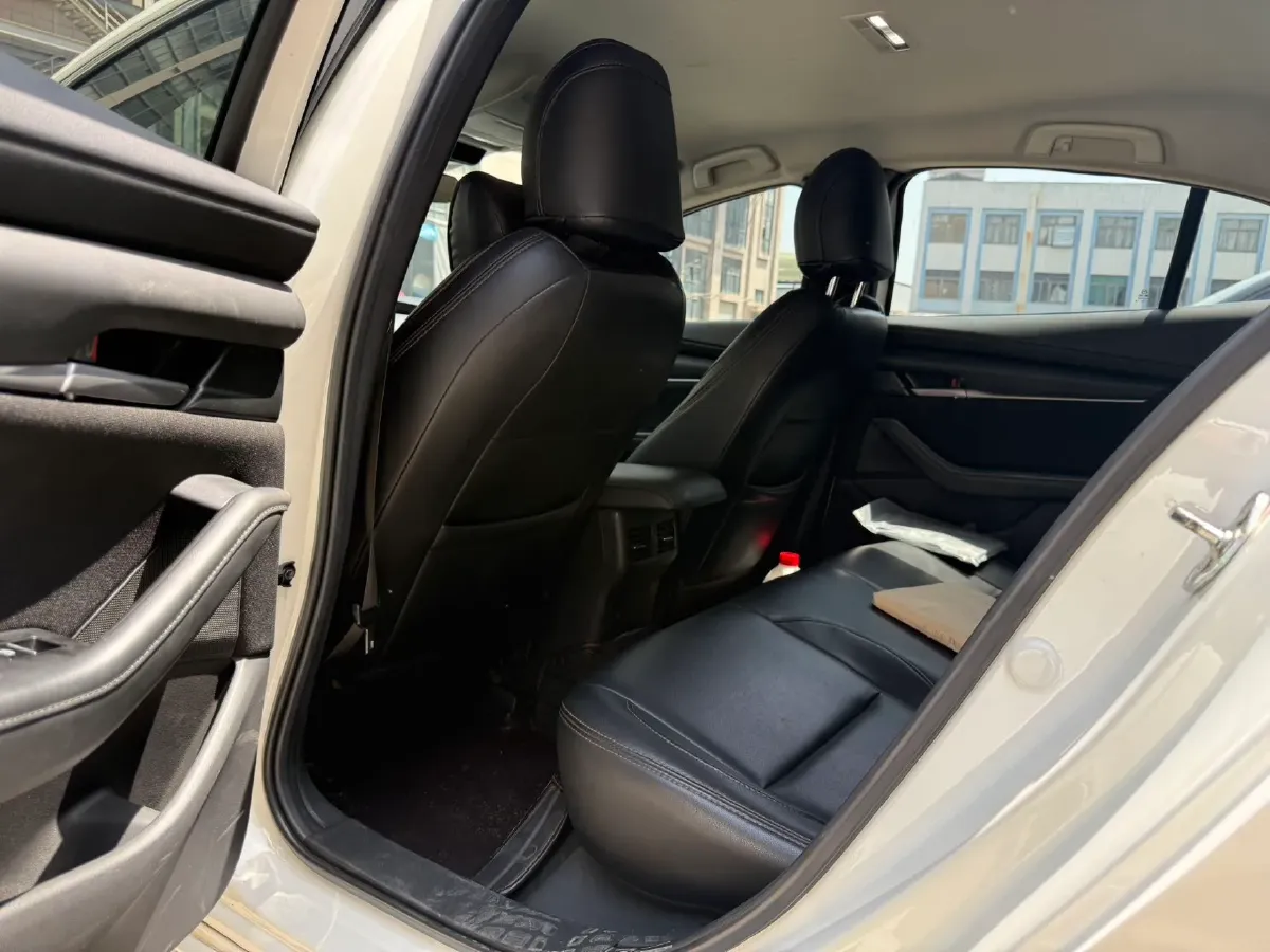 2020 Mazda 3 Axela 1.5L 117HP L4 6AT,autocango,china used car exporter,china ev exporter,chinese used car exporter,chinese used ev exporter