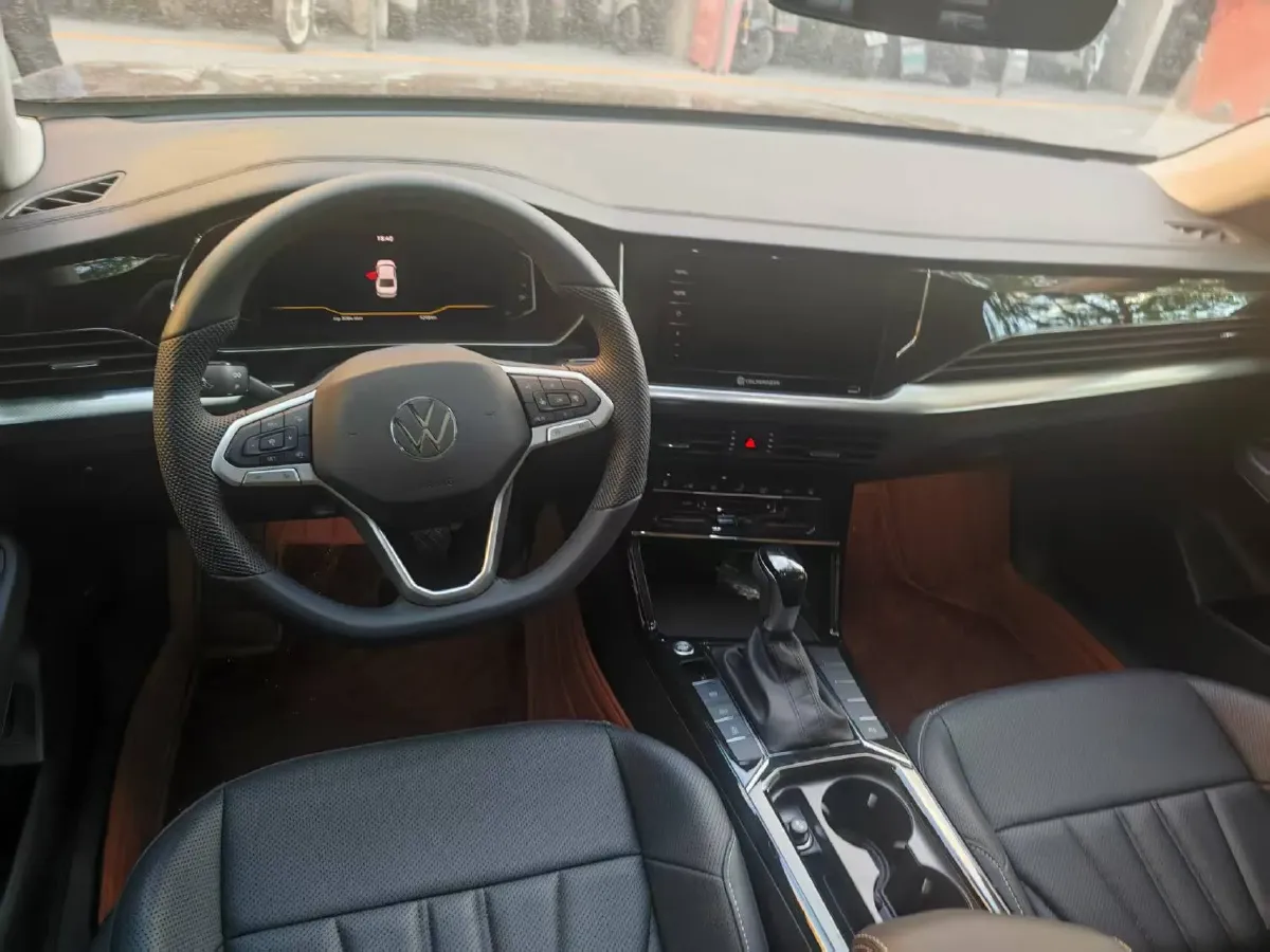 2025 Volkswagen Passat 2.0T 220HP L4 7DCT,autocango,china used car exporter,china ev exporter,chinese used car exporter,chinese used ev exporter