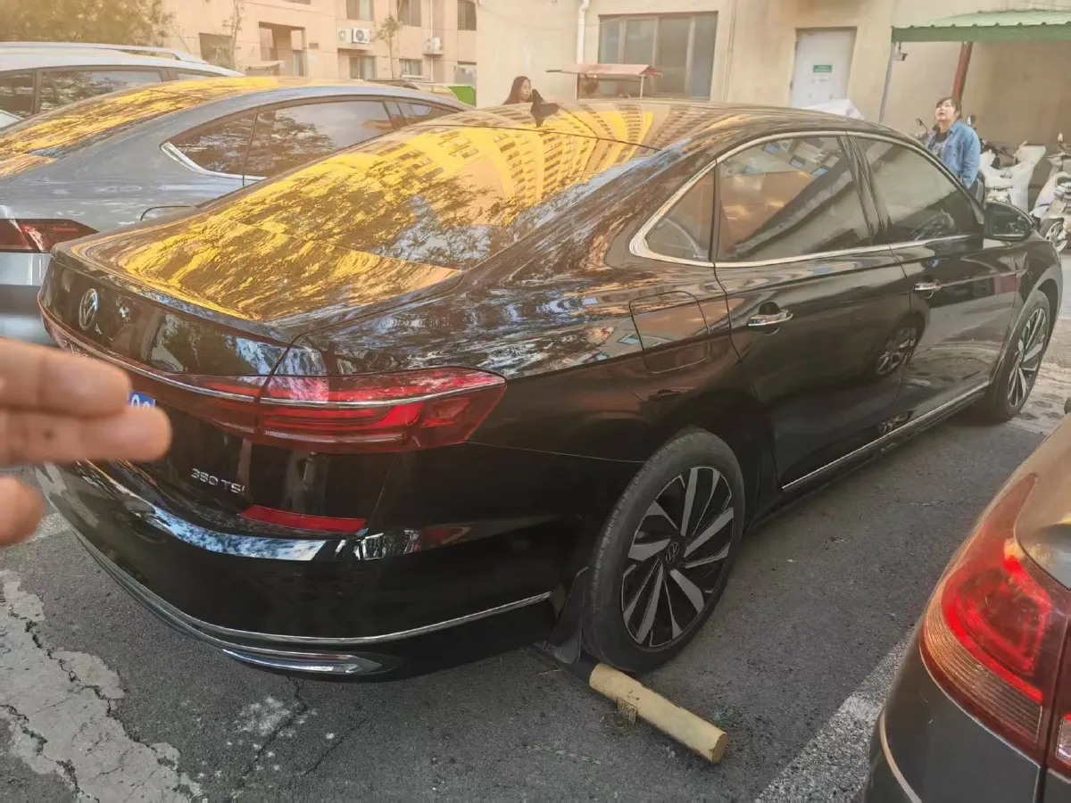 2025 Volkswagen Passat 2.0T 220HP L4 7DCT,autocango,china used car exporter,china ev exporter,chinese used car exporter,chinese used ev exporter