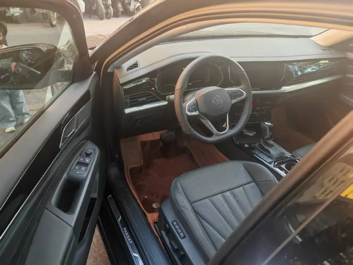 2025 Volkswagen Passat 2.0T 220HP L4 7DCT,autocango,china used car exporter,china ev exporter,chinese used car exporter,chinese used ev exporter