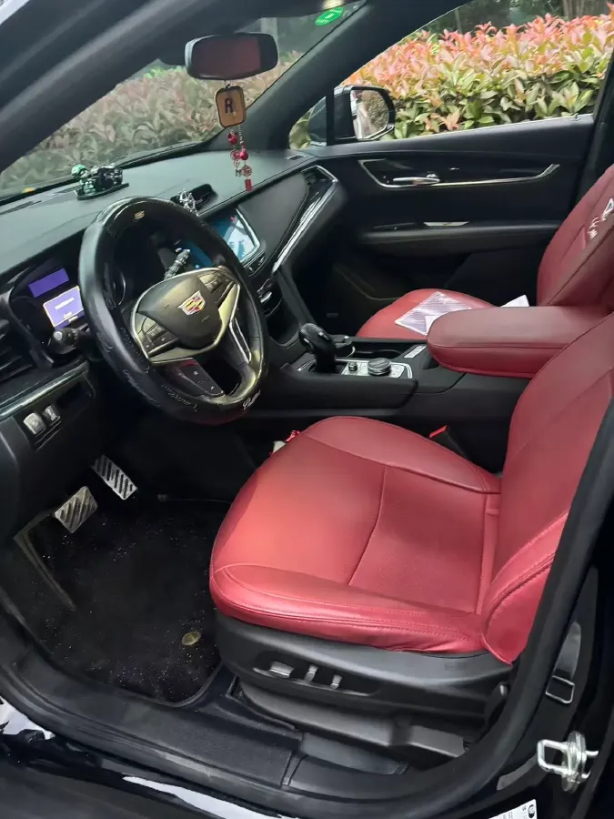 2022 Cadillac XT5 2.0T 237HP L4 9AT,autocango,china used car exporter,china ev exporter,chinese used car exporter,chinese used ev exporter