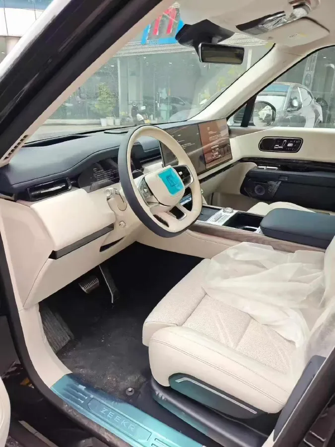 2025 Zeekr 9X 2.0T 279HP L4 1DHT PHEV,autocango,china used car exporter,china ev exporter,chinese used car exporter,chinese used ev exporter