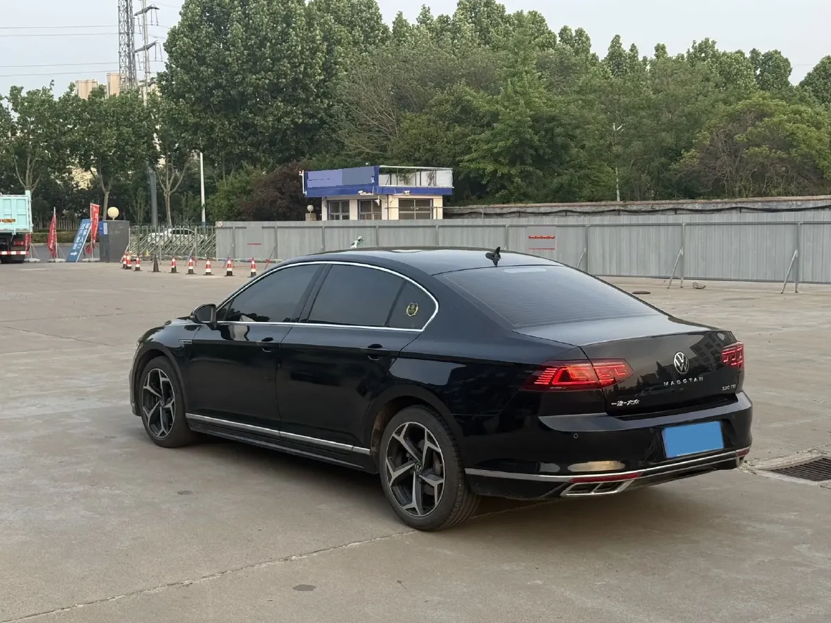 2023 Volkswagen Magotan 2.0T 186HP L4 7DCT,autocango,china used car exporter,china ev exporter,chinese used car exporter,chinese used ev exporter
