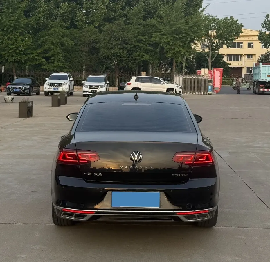 2023 Volkswagen Magotan 2.0T 186HP L4 7DCT,autocango,china used car exporter,china ev exporter,chinese used car exporter,chinese used ev exporter