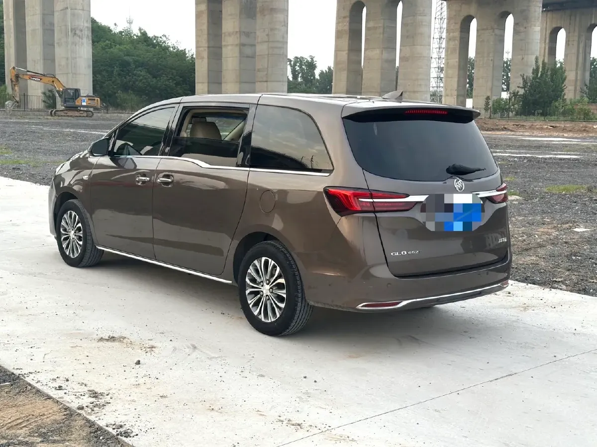 2023 Buick GL8 2.0T 237HP L4 9AT,autocango,china used car exporter,china ev exporter,chinese used car exporter,chinese used ev exporter