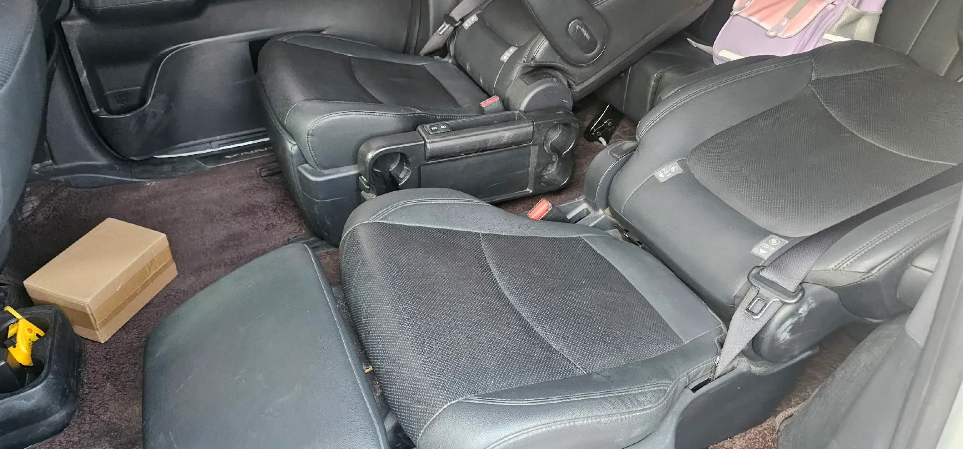 2023 Toyota Sienna 2.5L 189HP L4 E-CVT Hybrid,autocango,china used car exporter,china ev exporter,chinese used car exporter,chinese used ev exporter