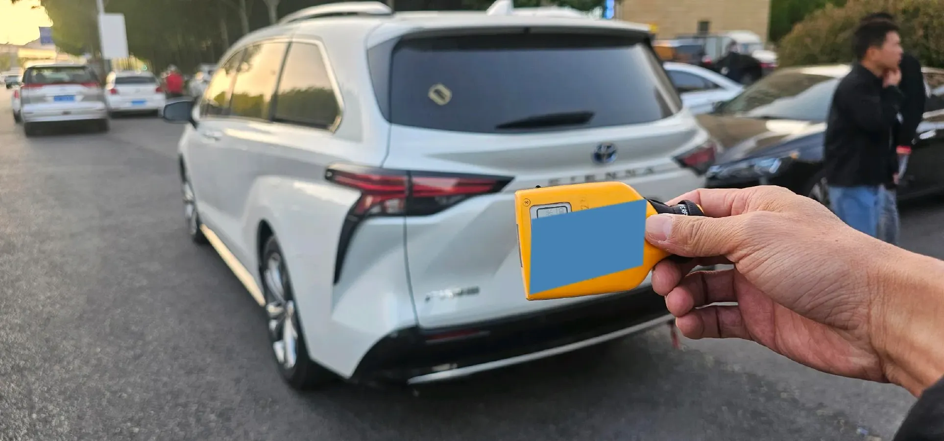 2023 Toyota Sienna 2.5L 189HP L4 E-CVT Hybrid,autocango,china used car exporter,china ev exporter,chinese used car exporter,chinese used ev exporter