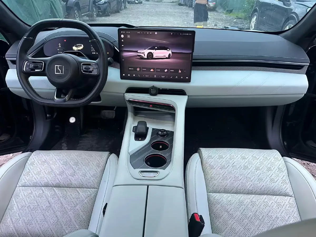 2024 Zeekr 001 BEV 95KWH,autocango,china used car exporter,china ev exporter,chinese used car exporter,chinese used ev exporter