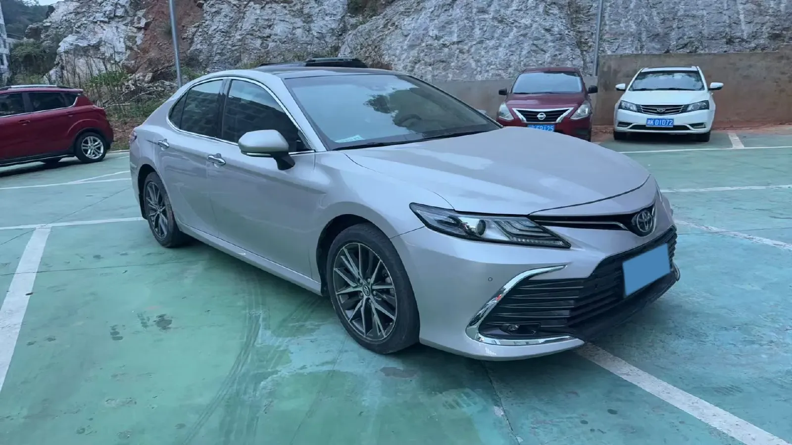 2021 Toyota Camry 2.5L 209HP L4 8AT,autocango,china used car exporter,china ev exporter,chinese used car exporter,chinese used ev exporter