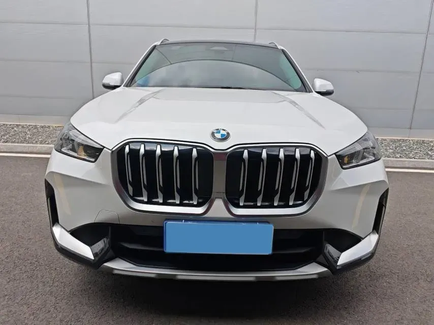 2025 BMW X1 2.0T 204HP L4 7DCT,autocango,china used car exporter,china ev exporter,chinese used car exporter,chinese used ev exporter