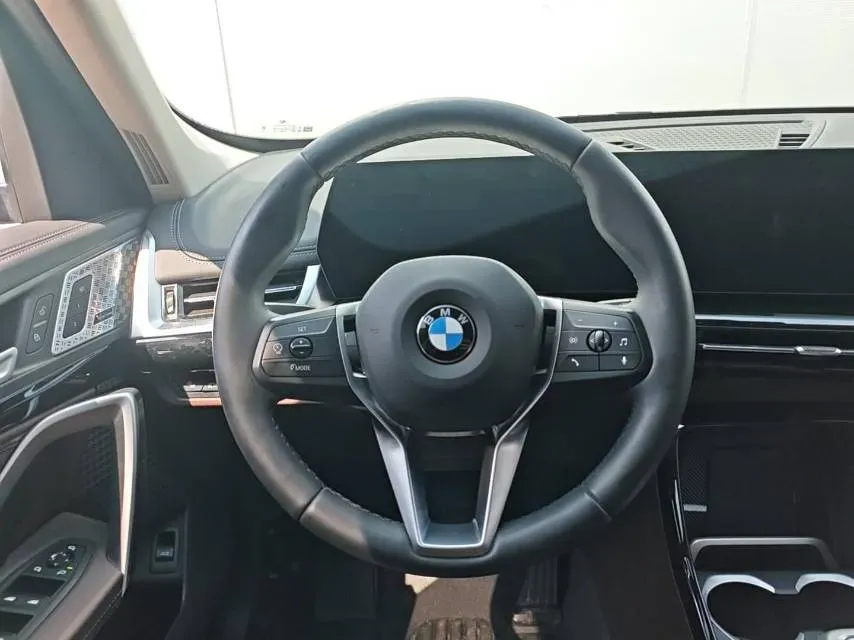 2025 BMW X1 2.0T 204HP L4 7DCT,autocango,china used car exporter,china ev exporter,chinese used car exporter,chinese used ev exporter