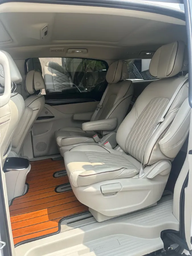 2022 Buick GL8 2.0T 237HP L4 9AT,autocango,china used car exporter,china ev exporter,chinese used car exporter,chinese used ev exporter