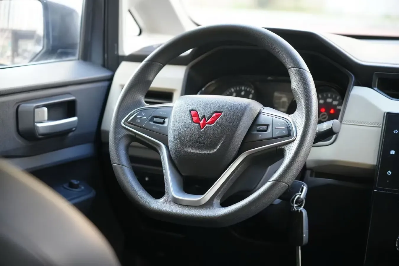 2021 WuLing ZhengChen 1.5T 147HP L4 6MT,autocango,china used car exporter,china ev exporter,chinese used car exporter,chinese used ev exporter