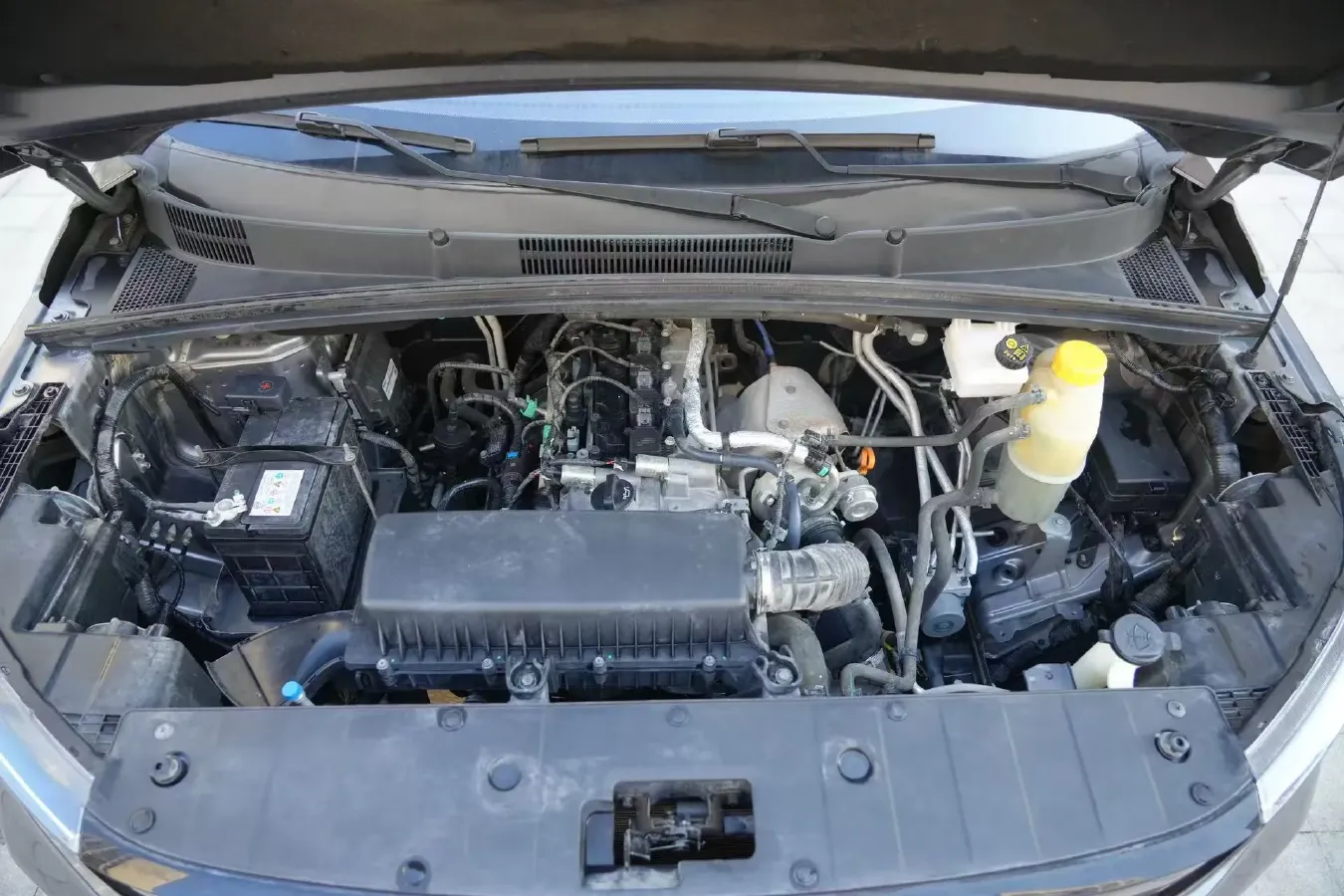 2021 WuLing ZhengChen 1.5T 147HP L4 6MT,autocango,china used car exporter,china ev exporter,chinese used car exporter,chinese used ev exporter