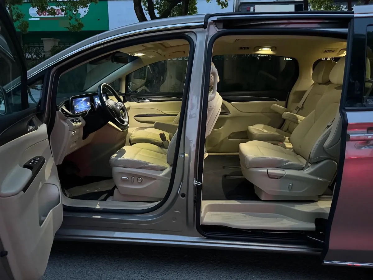 2023 Buick GL8 2.0T 237HP L4 9AT,autocango,china used car exporter,china ev exporter,chinese used car exporter,chinese used ev exporter