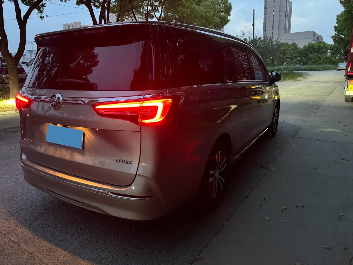 2023 Buick GL8 2.0T 237HP L4 9AT,autocango,china used car exporter,china ev exporter,chinese used car exporter,chinese used ev exporter