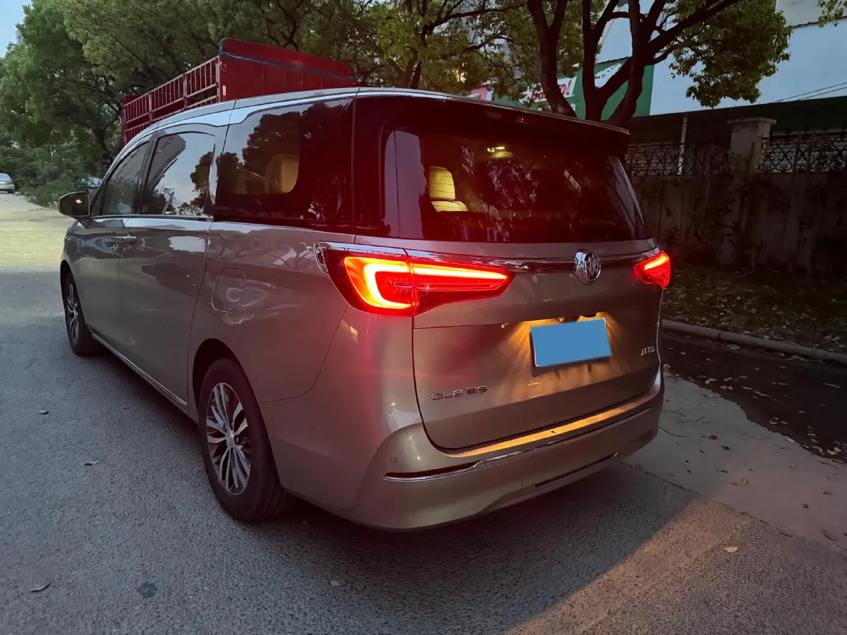 2023 Buick GL8 2.0T 237HP L4 9AT,autocango,china used car exporter,china ev exporter,chinese used car exporter,chinese used ev exporter