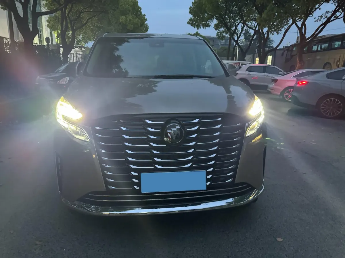 2023 Buick GL8 2.0T 237HP L4 9AT,autocango,china used car exporter,china ev exporter,chinese used car exporter,chinese used ev exporter