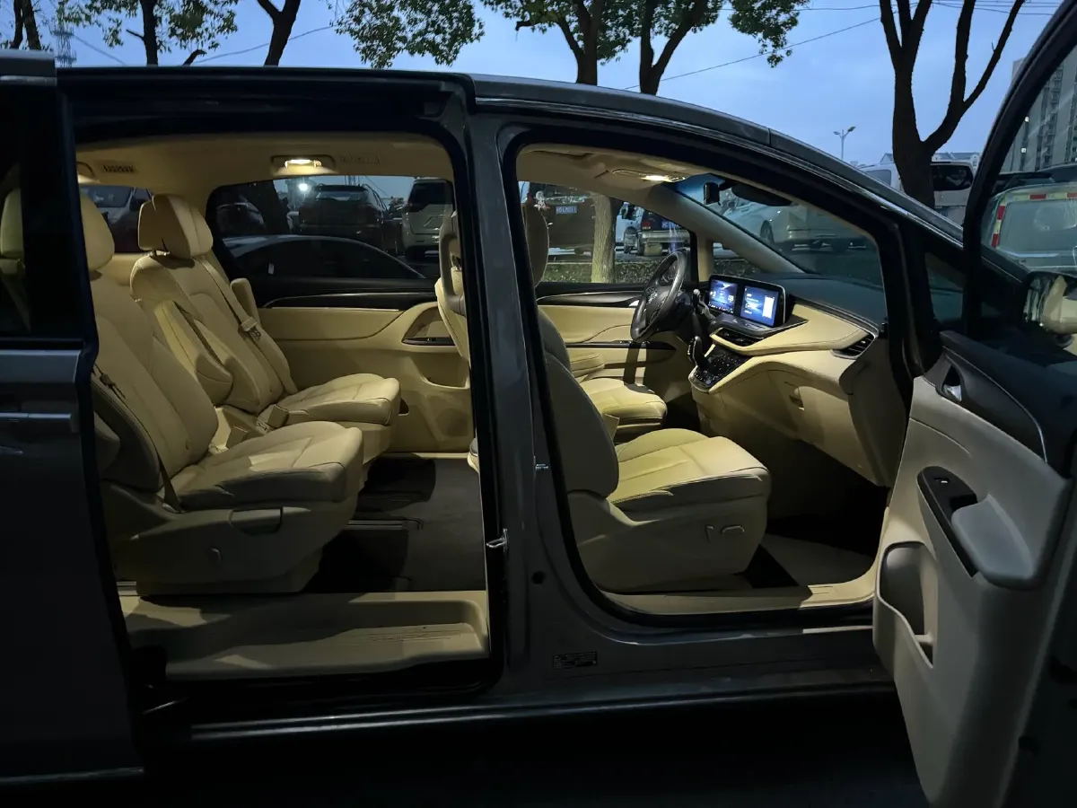 2023 Buick GL8 2.0T 237HP L4 9AT,autocango,china used car exporter,china ev exporter,chinese used car exporter,chinese used ev exporter