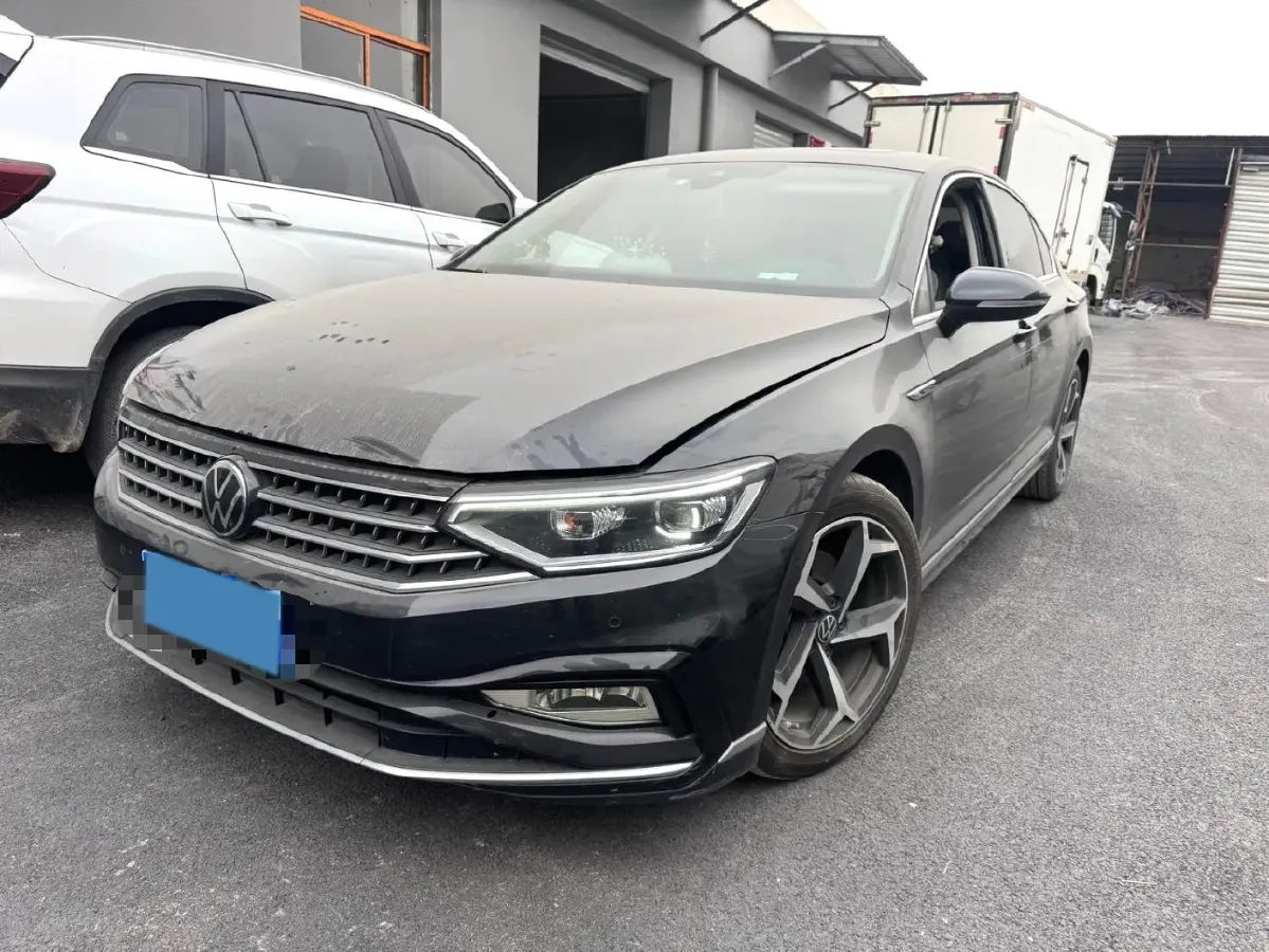 2023 Volkswagen Magotan 2.0T 186HP L4 7DCT,autocango,china used car exporter,china ev exporter,chinese used car exporter,chinese used ev exporter