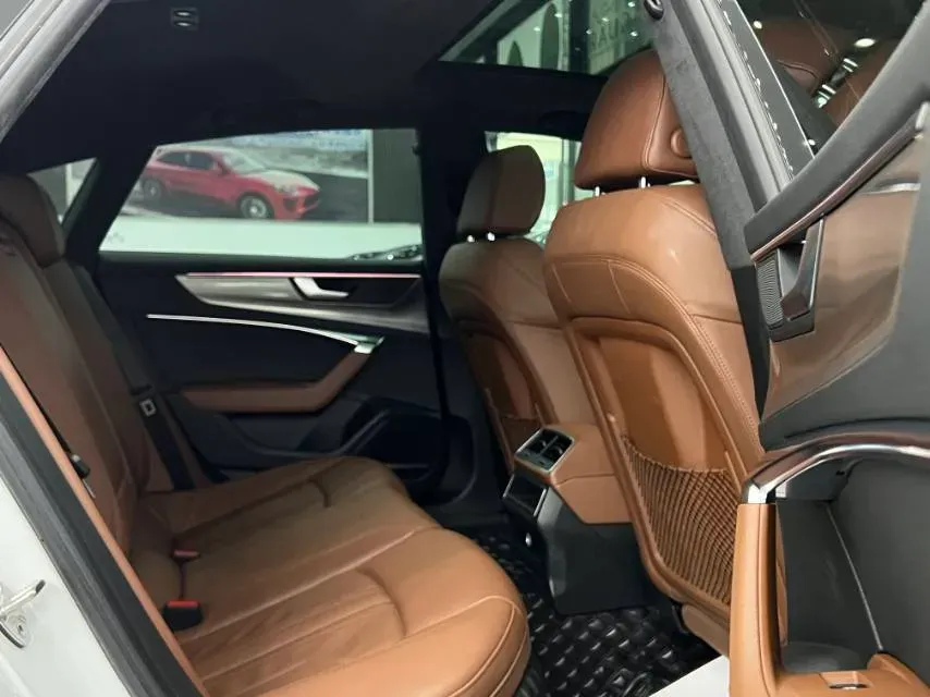 2021 Audi A7 2.0T 245HP L4 7DCT,autocango,china used car exporter,china ev exporter,chinese used car exporter,chinese used ev exporter