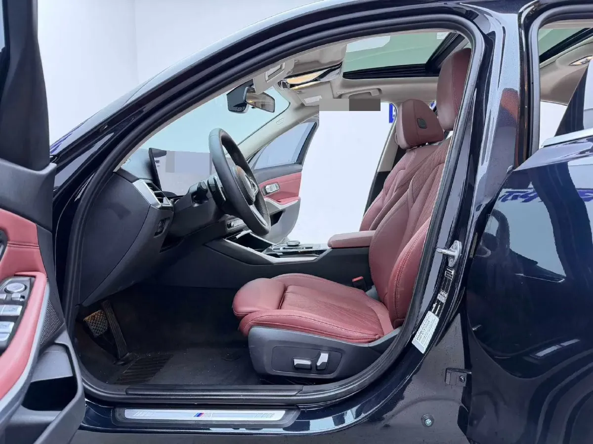 2023 BMW 3 Series 2.0T 156HP L4 8AT,autocango,china used car exporter,china ev exporter,chinese used car exporter,chinese used ev exporter