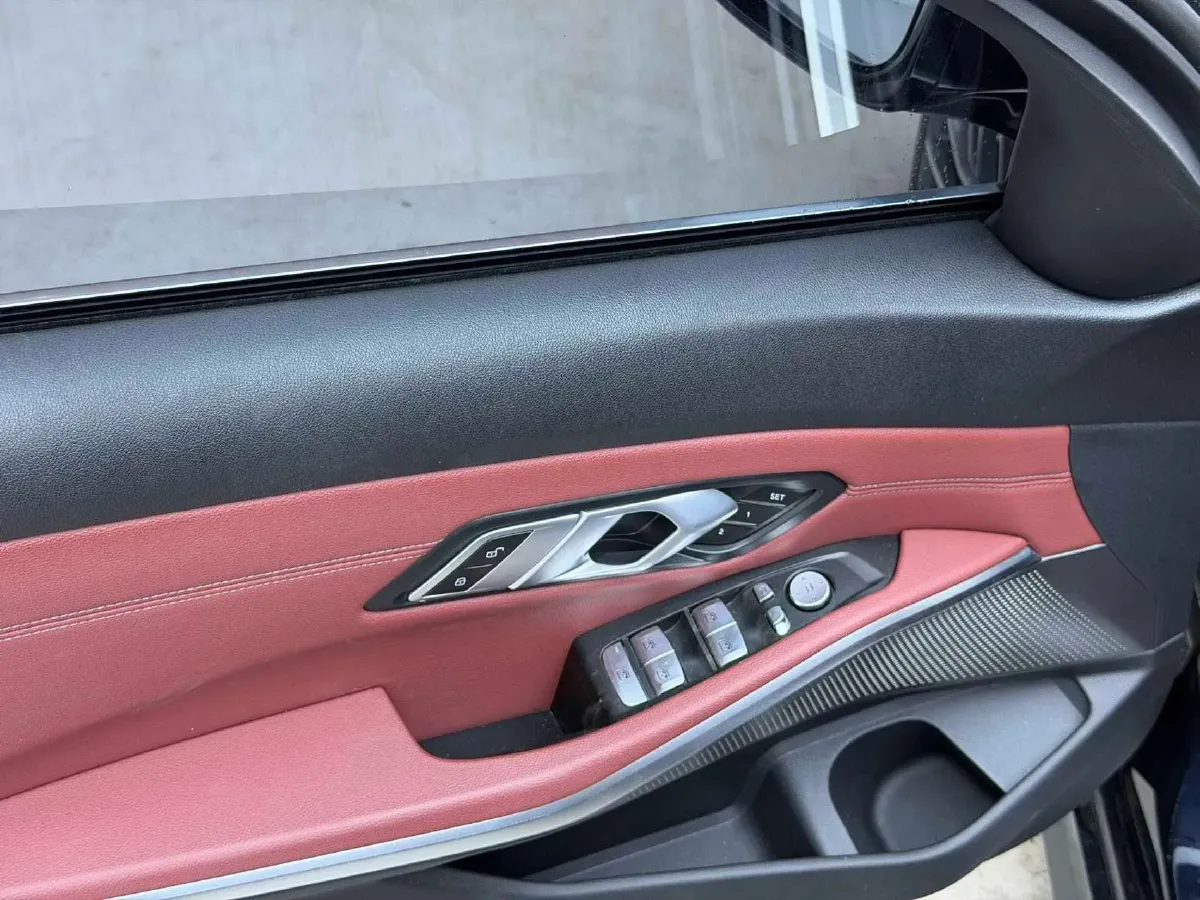 2023 BMW 3 Series 2.0T 156HP L4 8AT,autocango,china used car exporter,china ev exporter,chinese used car exporter,chinese used ev exporter