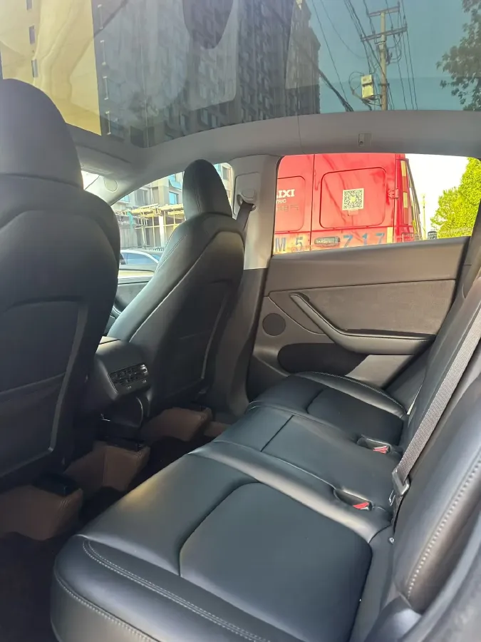 2022 Tesla Model Y BEV 60KWH,autocango,china used car exporter,china ev exporter,chinese used car exporter,chinese used ev exporter
