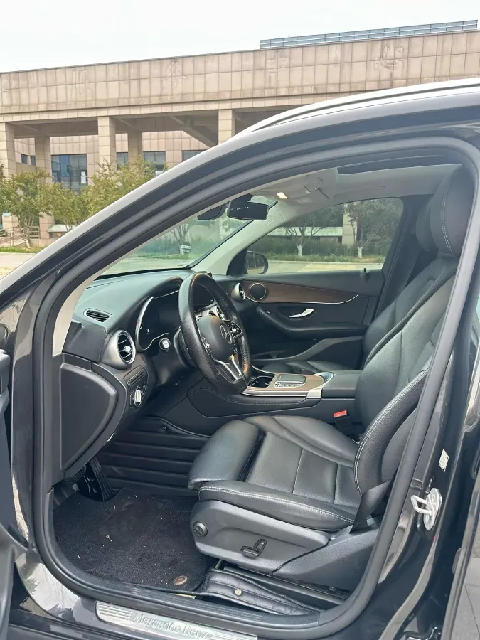 2020 Mercedes-Benz GLC Class 2.0T 258HP L4 9AT,autocango,china used car exporter,china ev exporter,chinese used car exporter,chinese used ev exporter