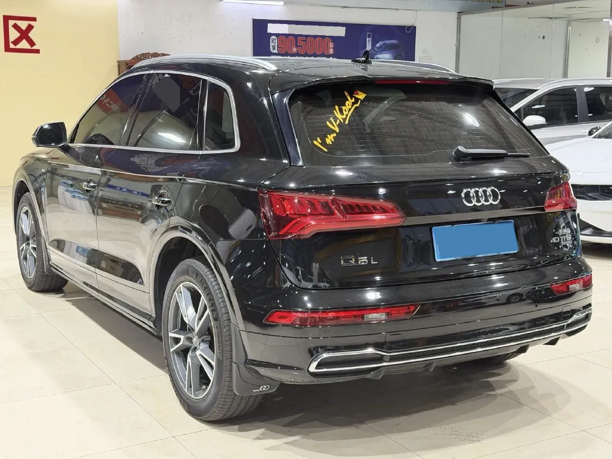 2020 Audi Q5L 2.0T 190HP L4 7DCT,autocango,china used car exporter,china ev exporter,chinese used car exporter,chinese used ev exporter
