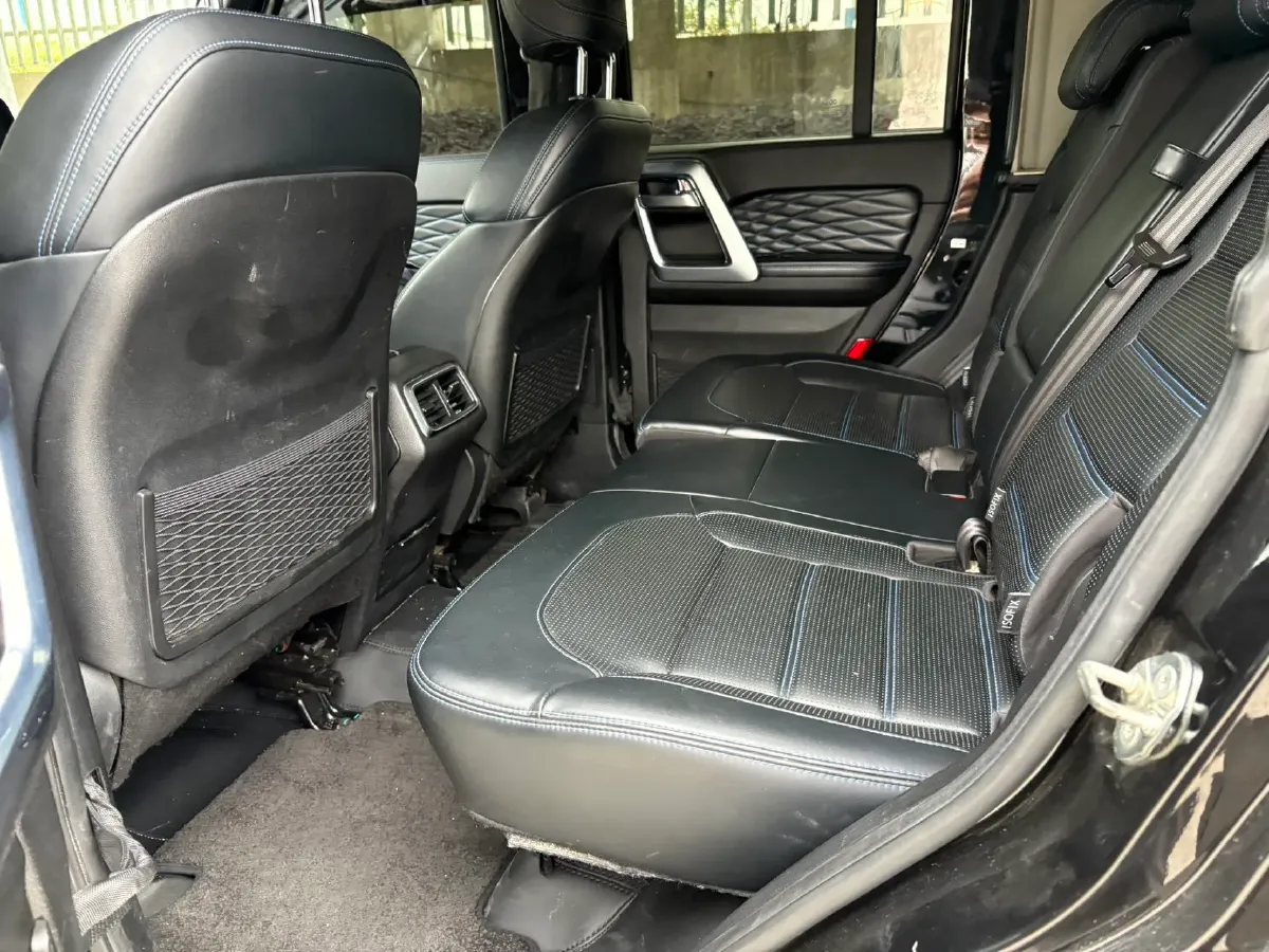 2019 Beijing BJ40 2.0T 218HP L4 6AT,autocango,china used car exporter,china ev exporter,chinese used car exporter,chinese used ev exporter