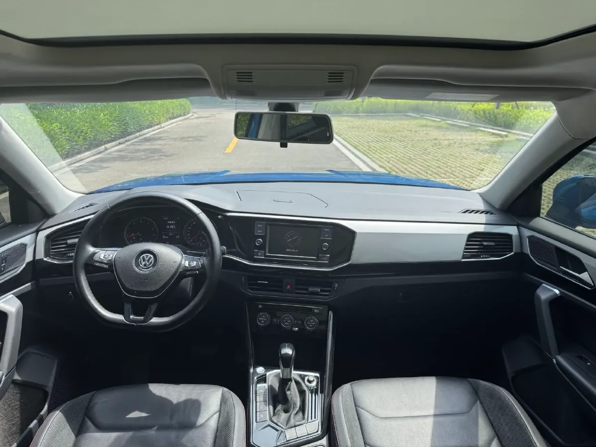 2019 Jeep Cherokee 2.0T 234HP L4 9AT,autocango,china used car exporter,china ev exporter,chinese used car exporter,chinese used ev exporter