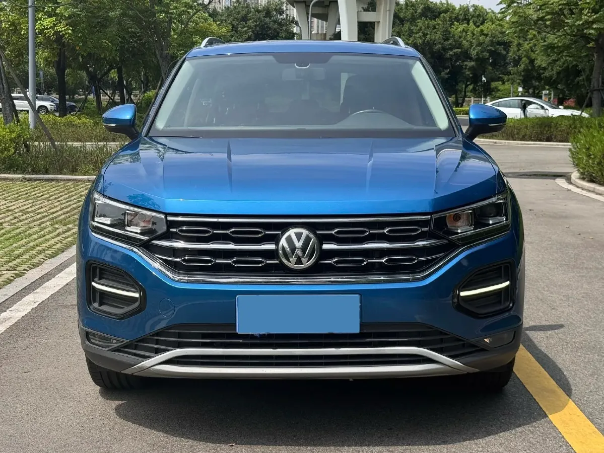 2019 Jeep Cherokee 2.0T 234HP L4 9AT,autocango,china used car exporter,china ev exporter,chinese used car exporter,chinese used ev exporter