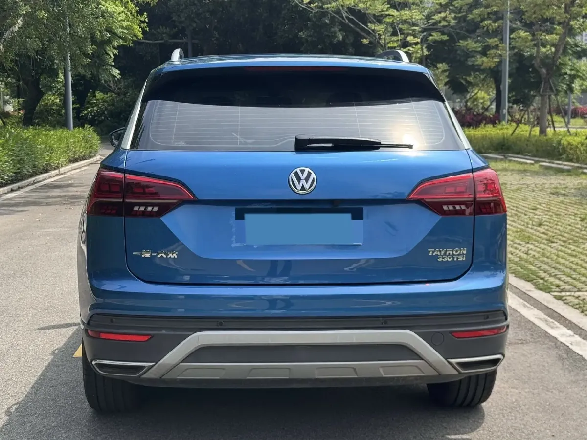 2019 Jeep Cherokee 2.0T 234HP L4 9AT,autocango,china used car exporter,china ev exporter,chinese used car exporter,chinese used ev exporter