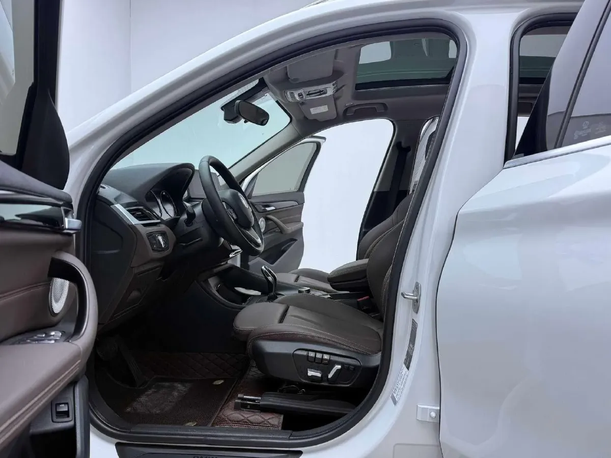 2021 BMW X1 1.5T 140HP L3 7DCT,autocango,china used car exporter,china ev exporter,chinese used car exporter,chinese used ev exporter